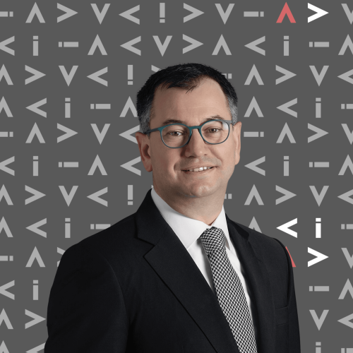 Nahit Akarkarasu